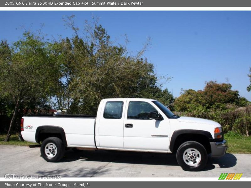 Summit White / Dark Pewter 2005 GMC Sierra 2500HD Extended Cab 4x4
