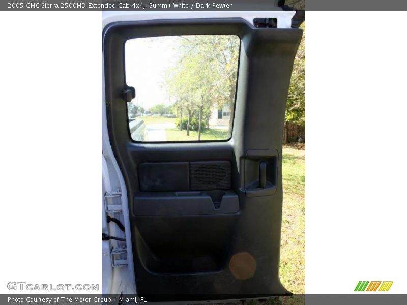 Summit White / Dark Pewter 2005 GMC Sierra 2500HD Extended Cab 4x4