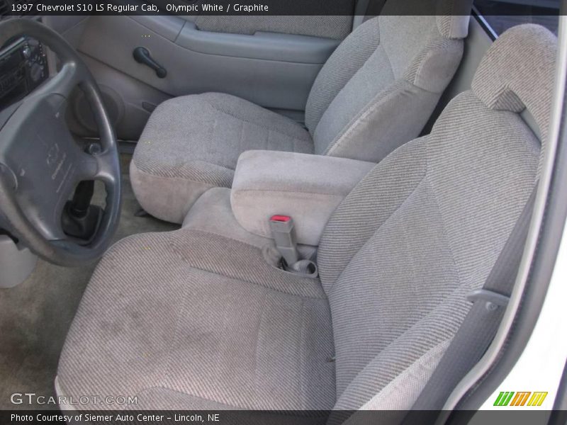 Olympic White / Graphite 1997 Chevrolet S10 LS Regular Cab