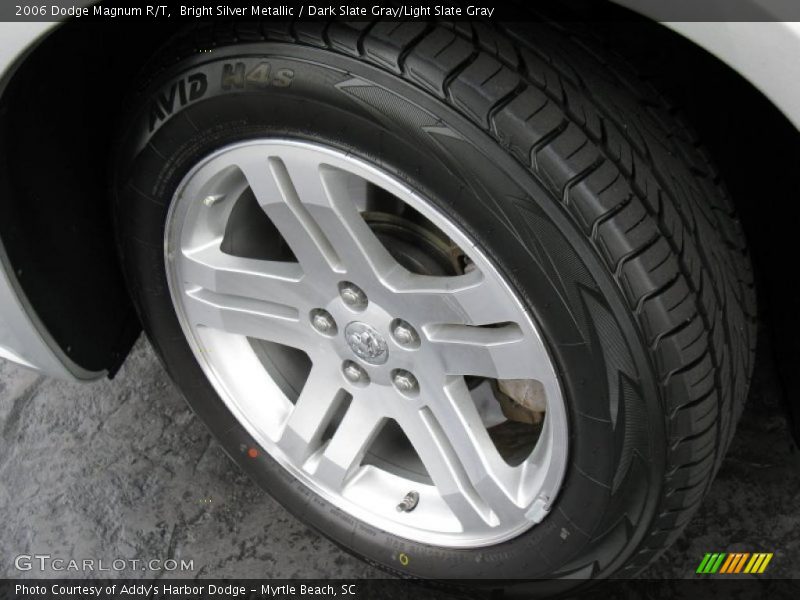 Bright Silver Metallic / Dark Slate Gray/Light Slate Gray 2006 Dodge Magnum R/T