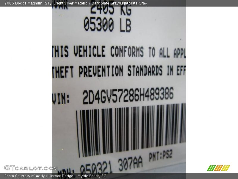Bright Silver Metallic / Dark Slate Gray/Light Slate Gray 2006 Dodge Magnum R/T