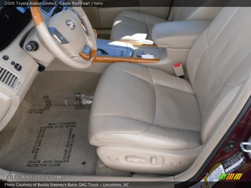 Cassis Red Pearl / Ivory 2006 Toyota Avalon Limited
