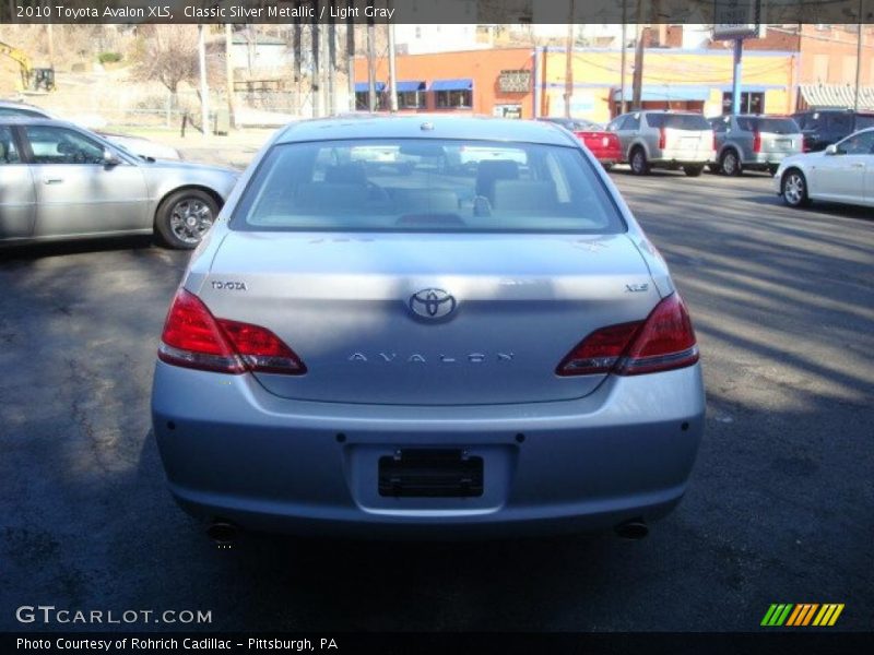 Classic Silver Metallic / Light Gray 2010 Toyota Avalon XLS