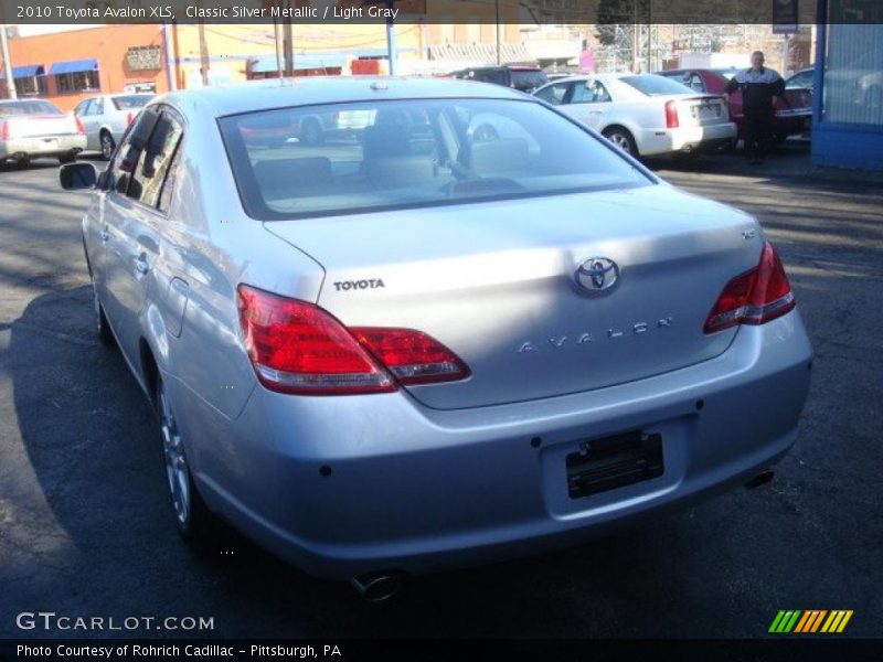 Classic Silver Metallic / Light Gray 2010 Toyota Avalon XLS