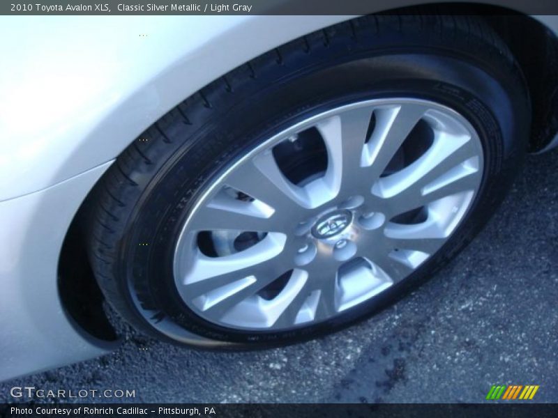 Classic Silver Metallic / Light Gray 2010 Toyota Avalon XLS