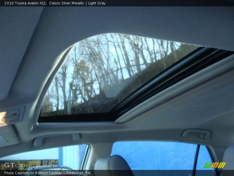 Classic Silver Metallic / Light Gray 2010 Toyota Avalon XLS