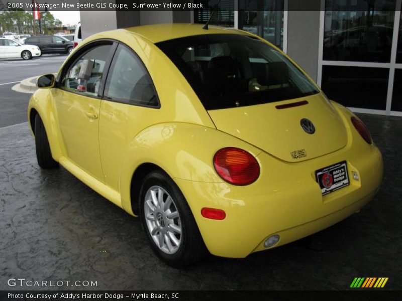 Sunflower Yellow / Black 2005 Volkswagen New Beetle GLS Coupe