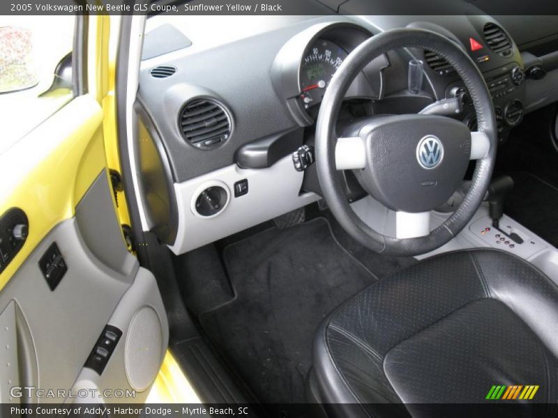 Sunflower Yellow / Black 2005 Volkswagen New Beetle GLS Coupe