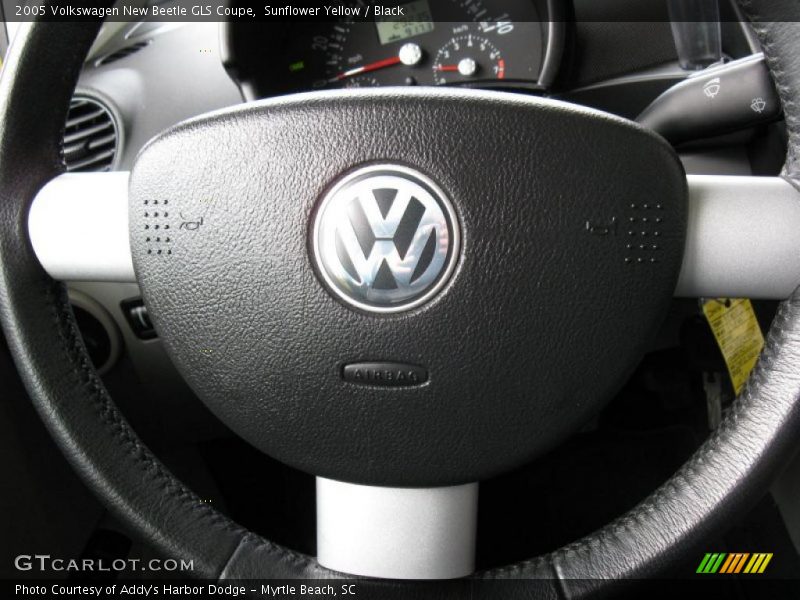 Sunflower Yellow / Black 2005 Volkswagen New Beetle GLS Coupe