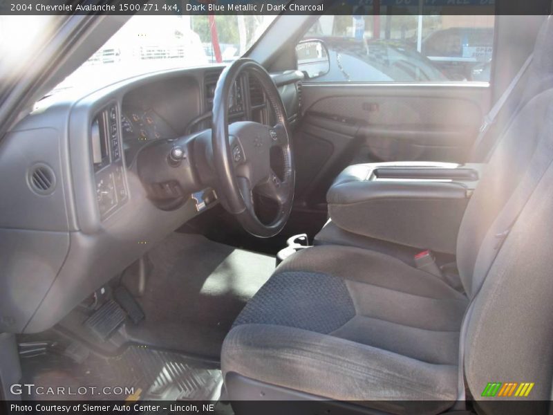 Dark Blue Metallic / Dark Charcoal 2004 Chevrolet Avalanche 1500 Z71 4x4