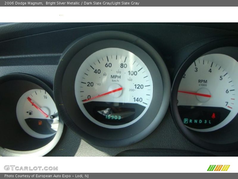 Bright Silver Metallic / Dark Slate Gray/Light Slate Gray 2006 Dodge Magnum