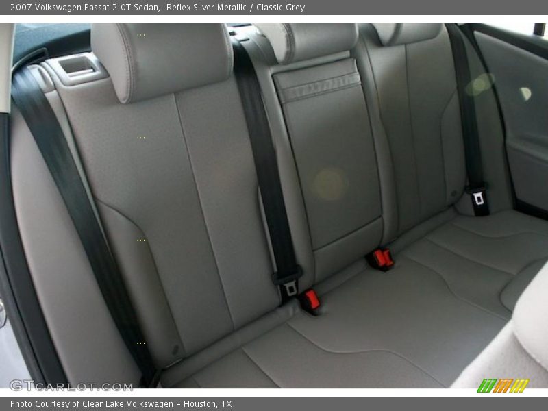 Reflex Silver Metallic / Classic Grey 2007 Volkswagen Passat 2.0T Sedan