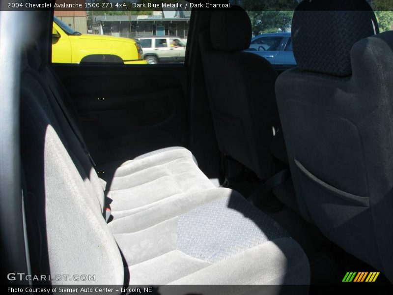 Dark Blue Metallic / Dark Charcoal 2004 Chevrolet Avalanche 1500 Z71 4x4