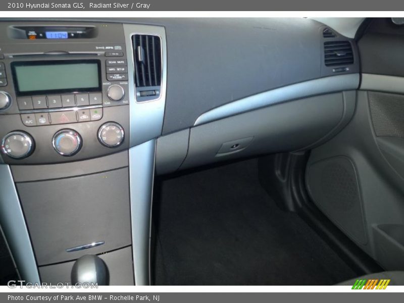 Radiant Silver / Gray 2010 Hyundai Sonata GLS