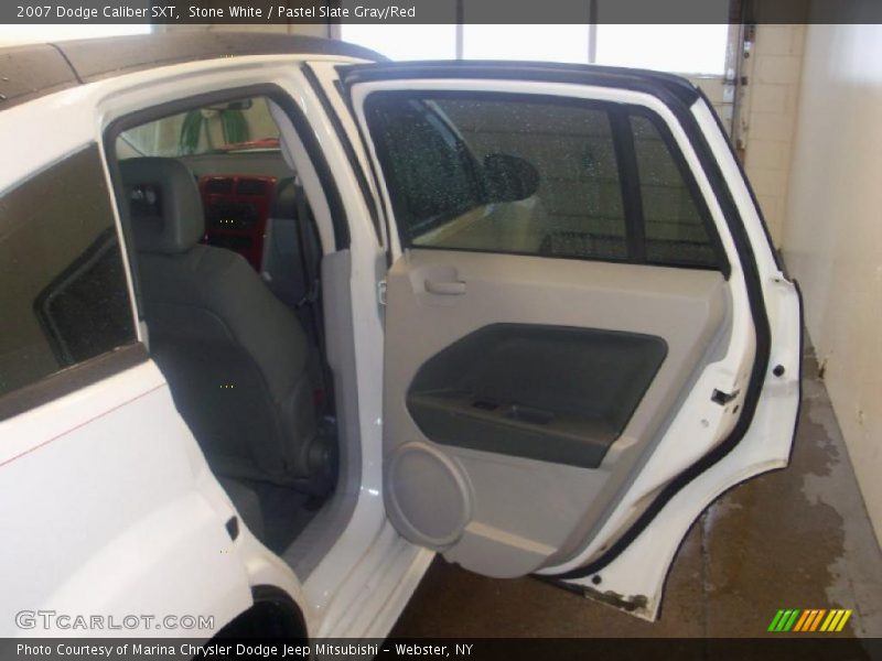Stone White / Pastel Slate Gray/Red 2007 Dodge Caliber SXT