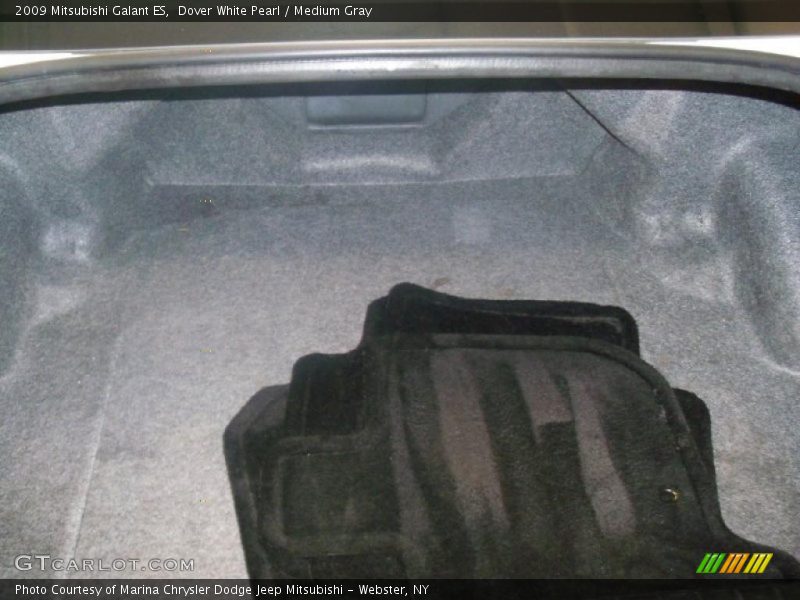 Dover White Pearl / Medium Gray 2009 Mitsubishi Galant ES