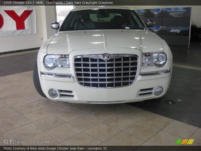 Cool Vanilla / Dark Slate Gray/Light Graystone 2006 Chrysler 300 C HEMI