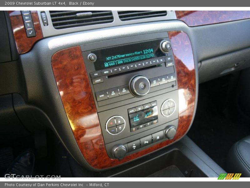 Black / Ebony 2009 Chevrolet Suburban LT 4x4