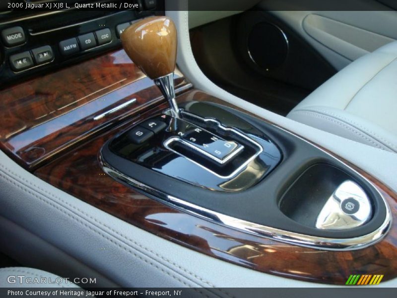 Quartz Metallic / Dove 2006 Jaguar XJ XJ8 L