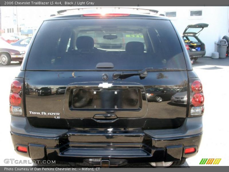 Black / Light Gray 2006 Chevrolet TrailBlazer LS 4x4