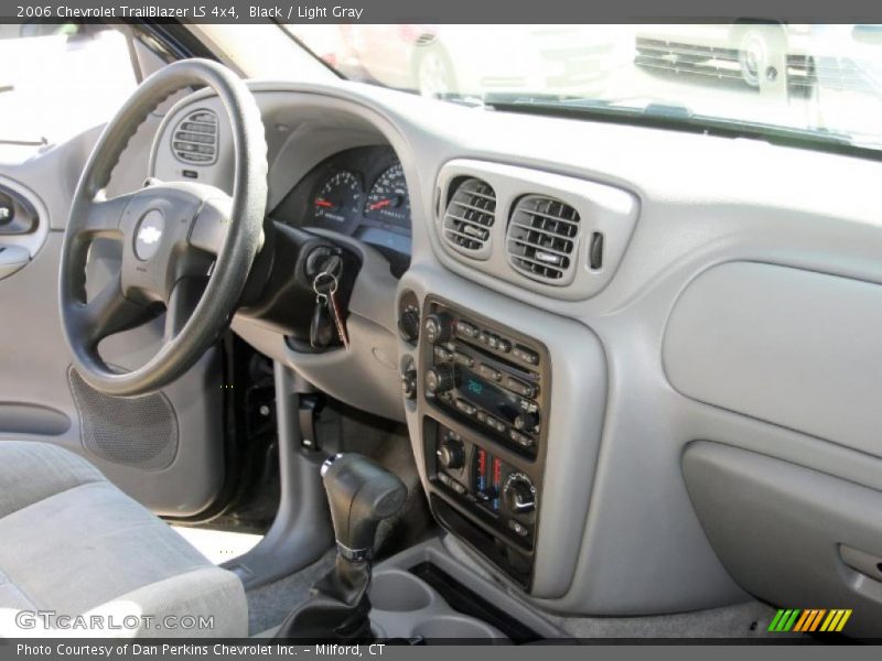 Black / Light Gray 2006 Chevrolet TrailBlazer LS 4x4