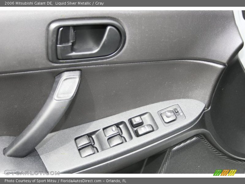 Liquid Silver Metallic / Gray 2006 Mitsubishi Galant DE