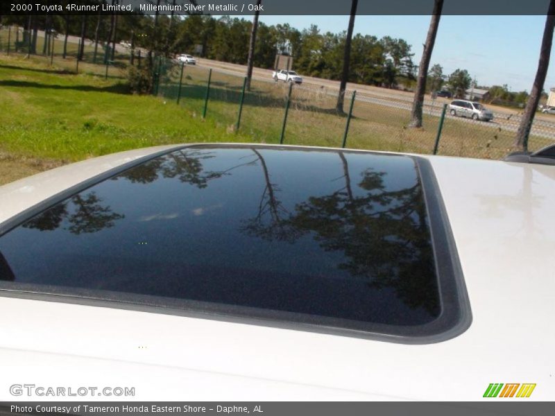 Millennium Silver Metallic / Oak 2000 Toyota 4Runner Limited