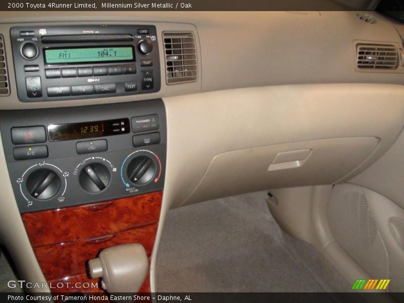 Millennium Silver Metallic / Oak 2000 Toyota 4Runner Limited