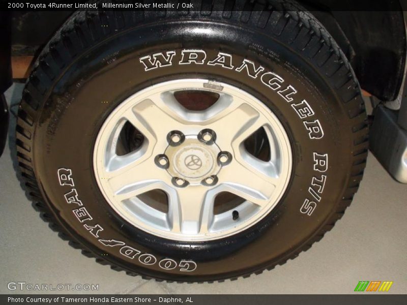 Millennium Silver Metallic / Oak 2000 Toyota 4Runner Limited