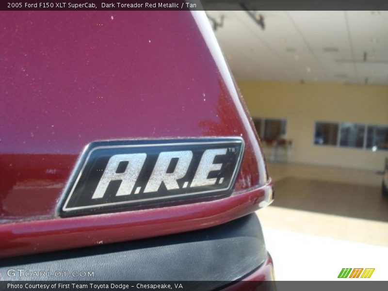 Dark Toreador Red Metallic / Tan 2005 Ford F150 XLT SuperCab