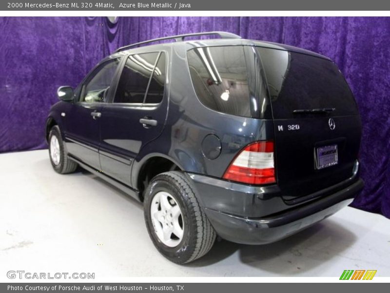 Azure Blue Metallic / Java 2000 Mercedes-Benz ML 320 4Matic