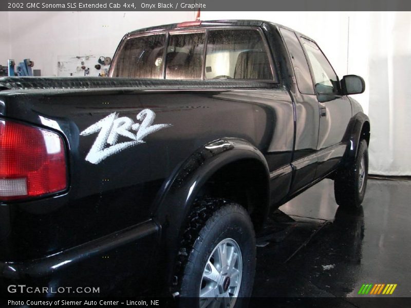 Onyx Black / Graphite 2002 GMC Sonoma SLS Extended Cab 4x4