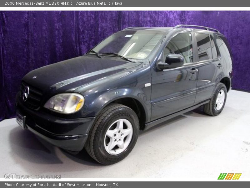 Azure Blue Metallic / Java 2000 Mercedes-Benz ML 320 4Matic