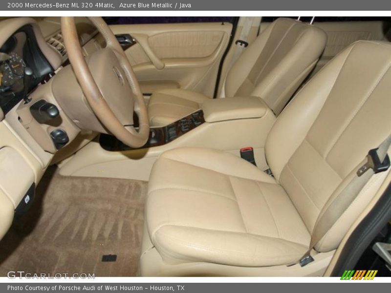 Azure Blue Metallic / Java 2000 Mercedes-Benz ML 320 4Matic
