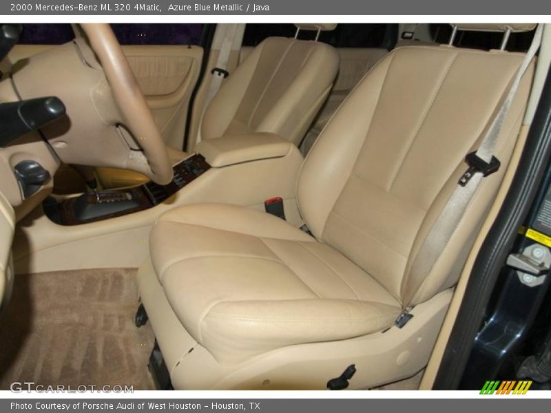 Azure Blue Metallic / Java 2000 Mercedes-Benz ML 320 4Matic
