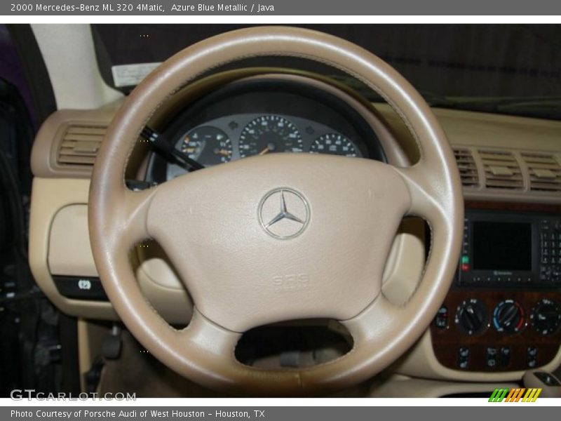 Azure Blue Metallic / Java 2000 Mercedes-Benz ML 320 4Matic