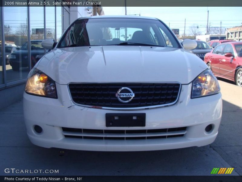 Satin White Pearl / Charcoal 2006 Nissan Altima 2.5 S