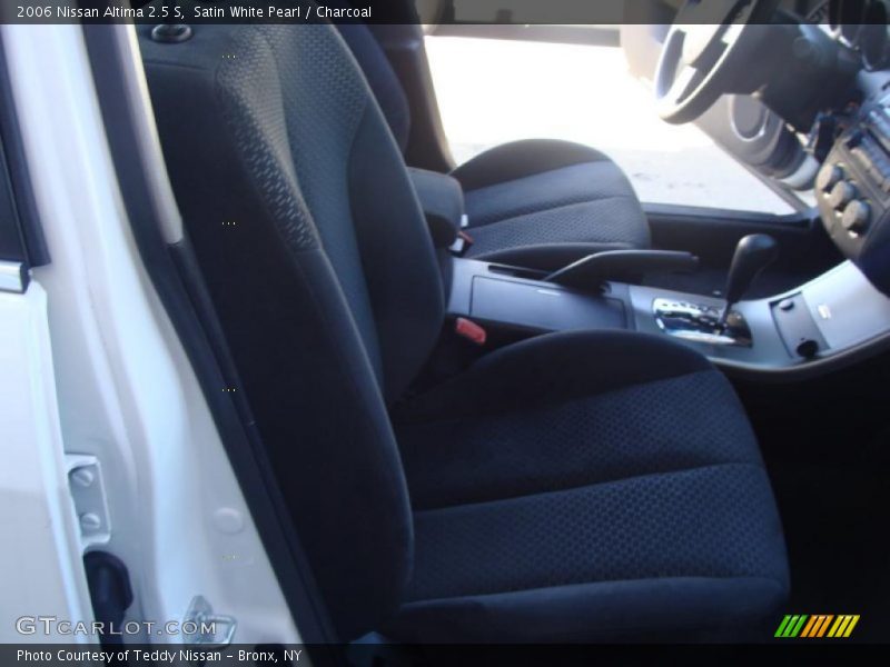 Satin White Pearl / Charcoal 2006 Nissan Altima 2.5 S