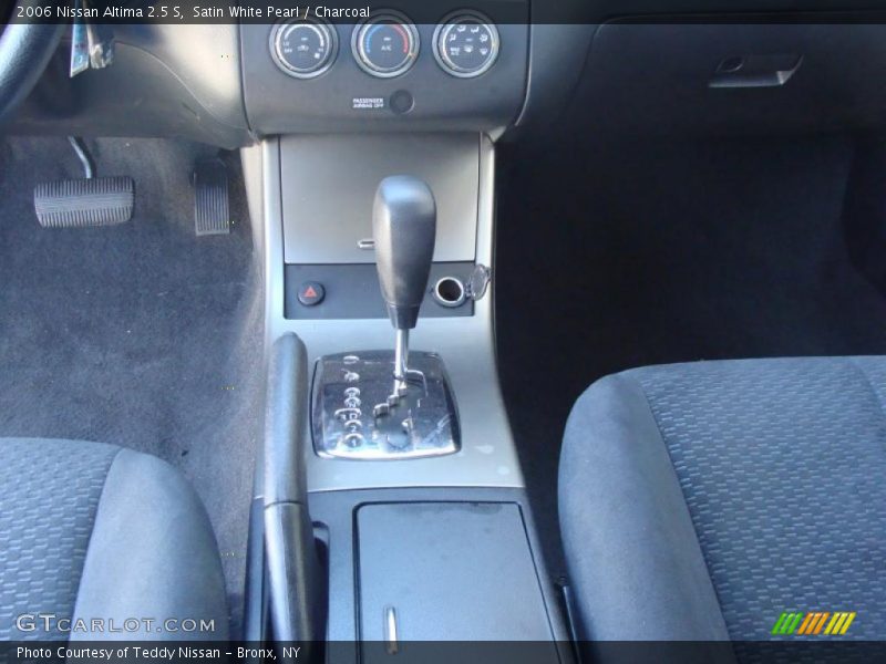 Satin White Pearl / Charcoal 2006 Nissan Altima 2.5 S