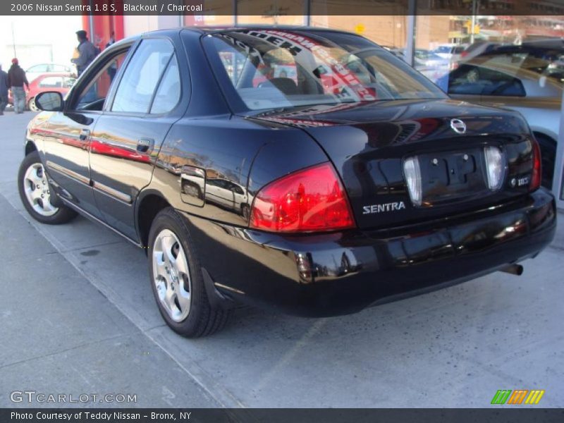 Blackout / Charcoal 2006 Nissan Sentra 1.8 S