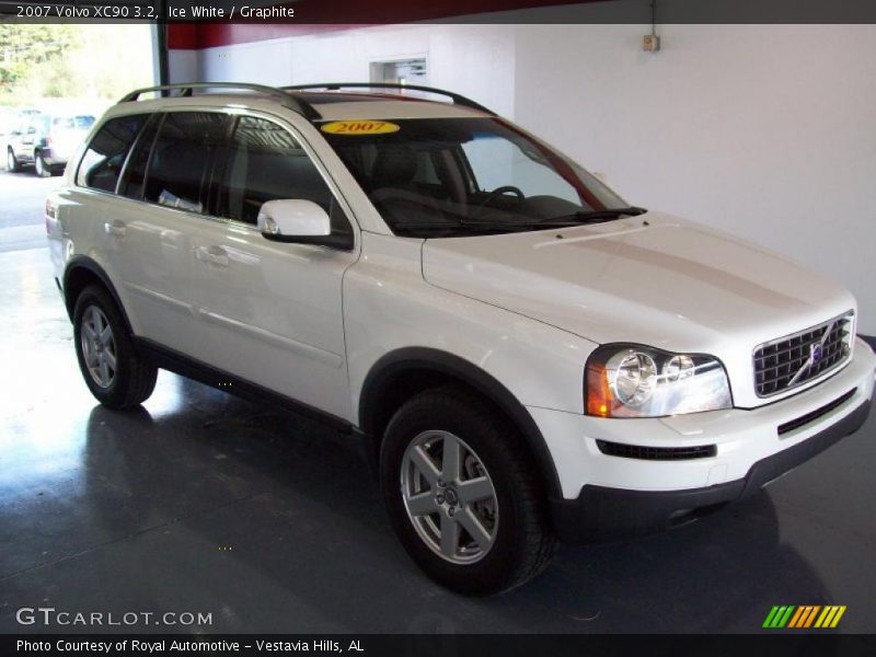 Ice White / Graphite 2007 Volvo XC90 3.2