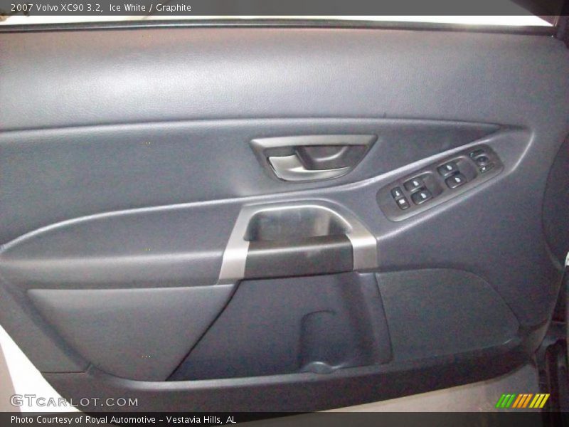 Ice White / Graphite 2007 Volvo XC90 3.2