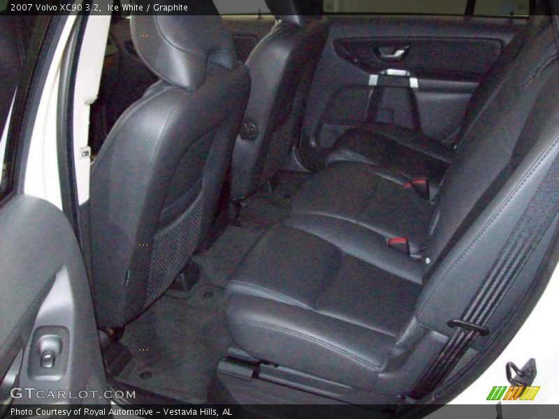 Ice White / Graphite 2007 Volvo XC90 3.2