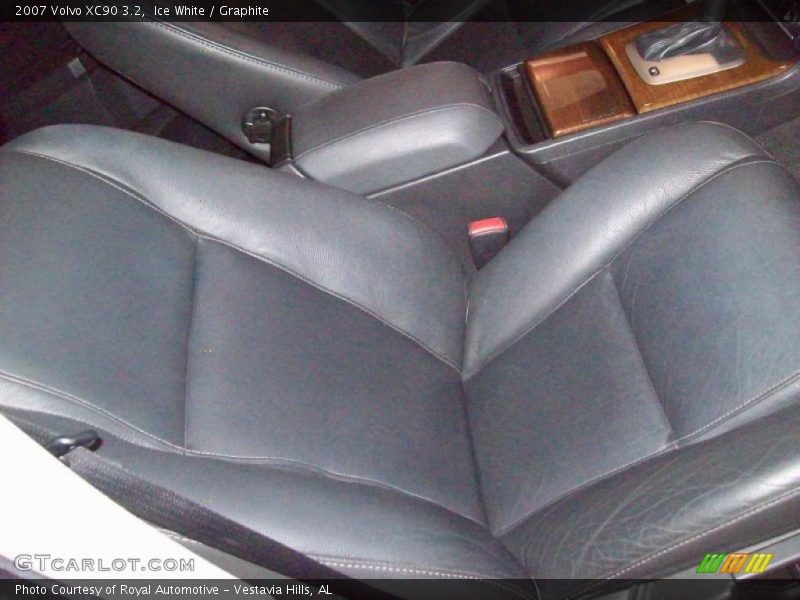 Ice White / Graphite 2007 Volvo XC90 3.2