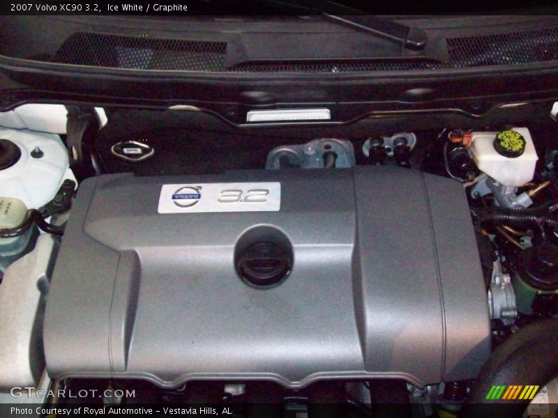 Ice White / Graphite 2007 Volvo XC90 3.2