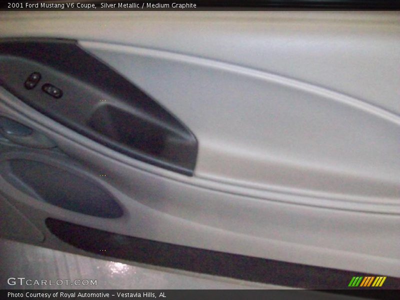 Silver Metallic / Medium Graphite 2001 Ford Mustang V6 Coupe