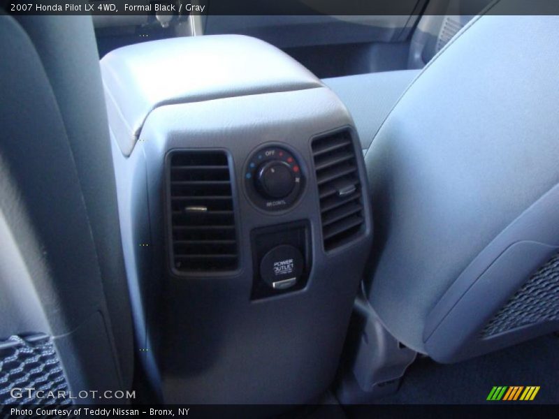 Formal Black / Gray 2007 Honda Pilot LX 4WD