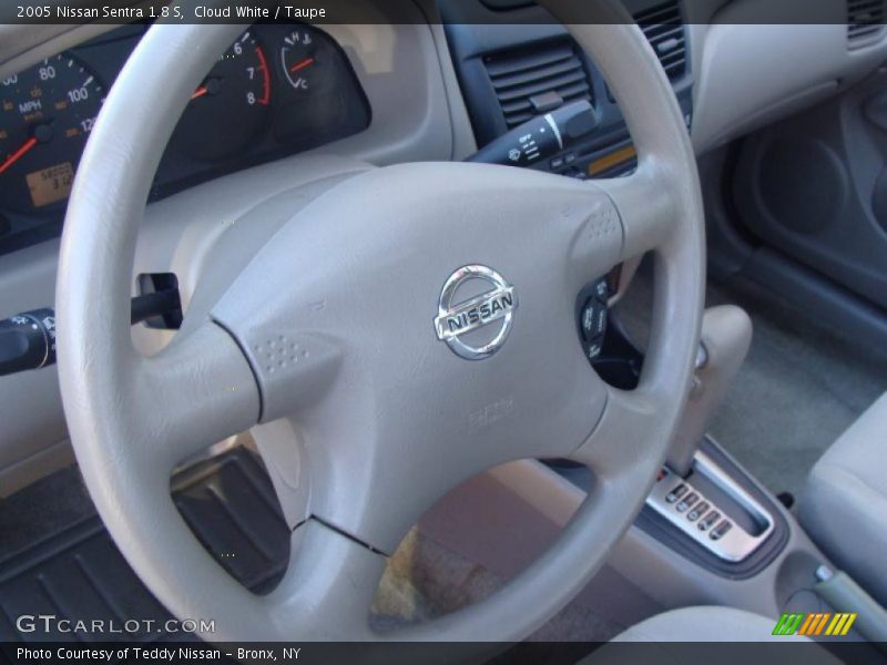 Cloud White / Taupe 2005 Nissan Sentra 1.8 S