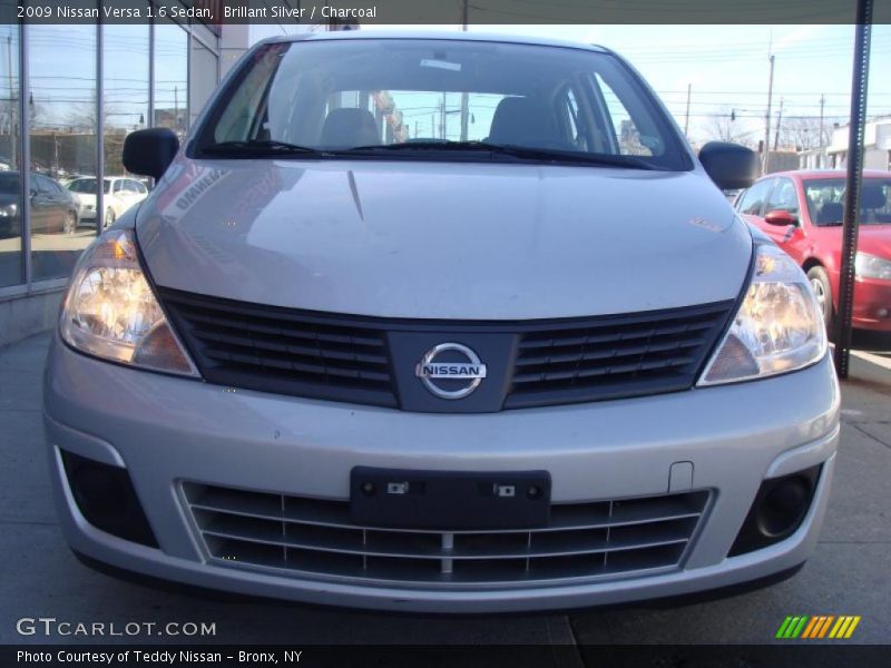 Brillant Silver / Charcoal 2009 Nissan Versa 1.6 Sedan