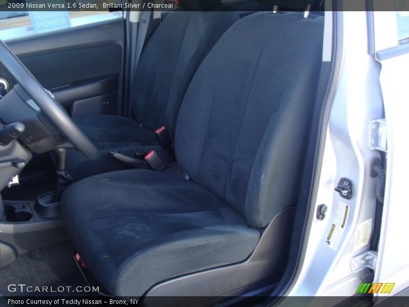 Brillant Silver / Charcoal 2009 Nissan Versa 1.6 Sedan